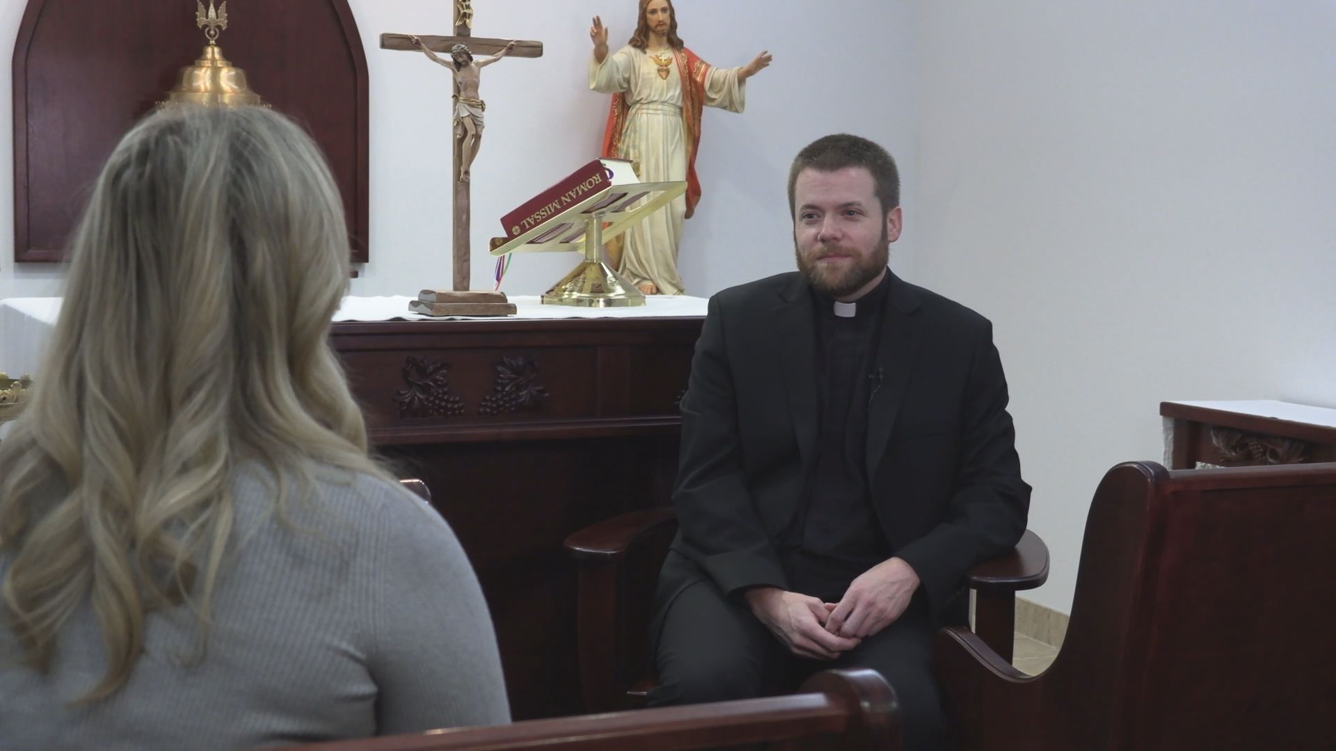 Catholic Priest Discusses how to Approach Difficult Conversations, Healing Political Divisions