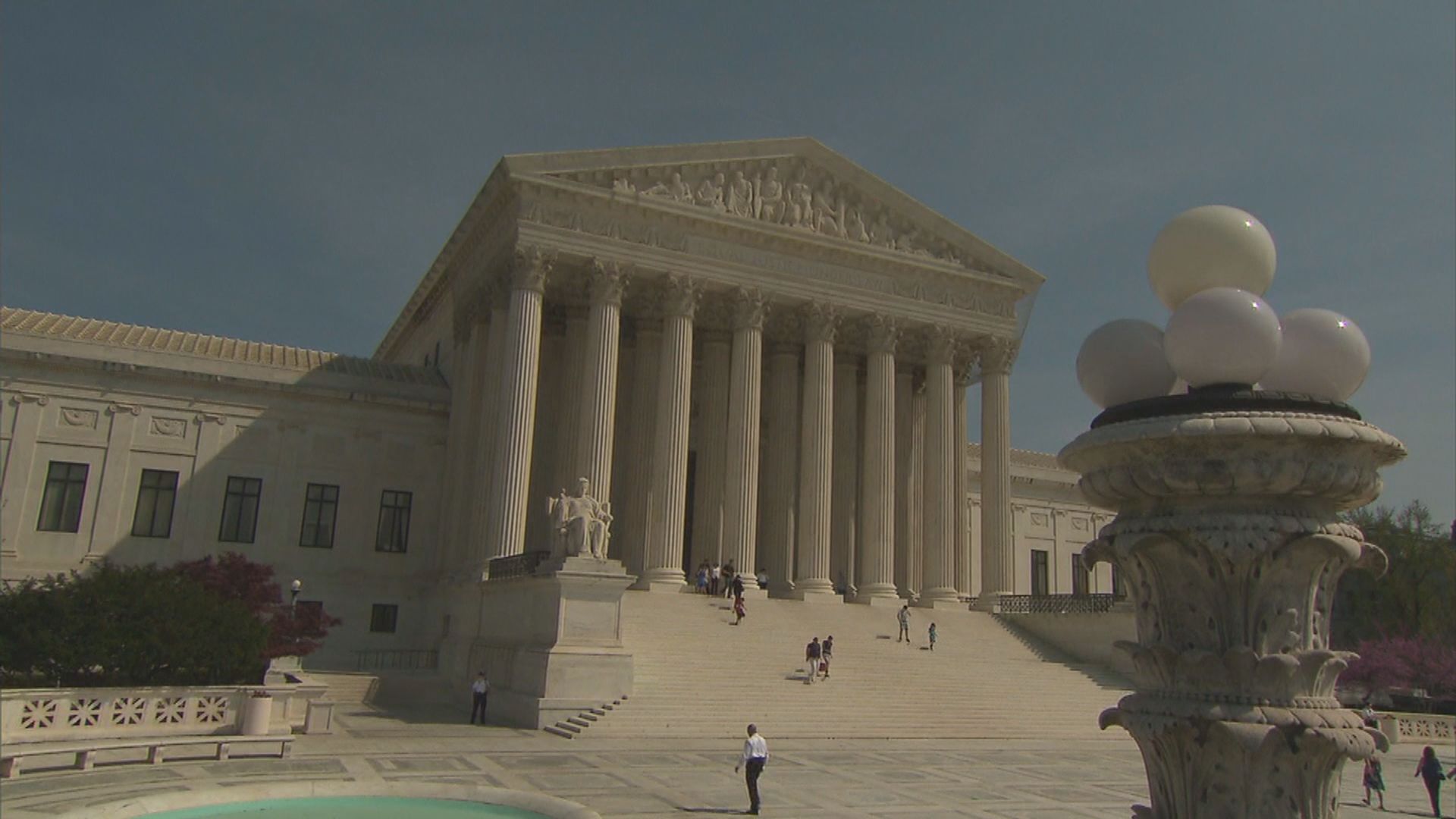 SCOTUS Gives Trump Greenlight to Plan Mail-In Voting Restrictions Ahead of Midterm Elections